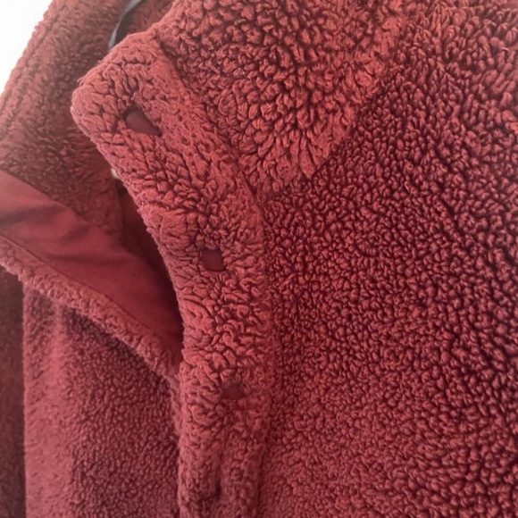 Women's Plush Burgundy Teddy Jacket - Picture 3 of 4